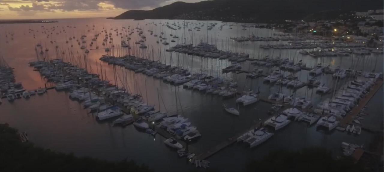Imagine972 Martinique Bateau Hotel A Quai Le Marin 3 Cabines 3 Salles De Bains 6 Pers Maxi Exteriör bild